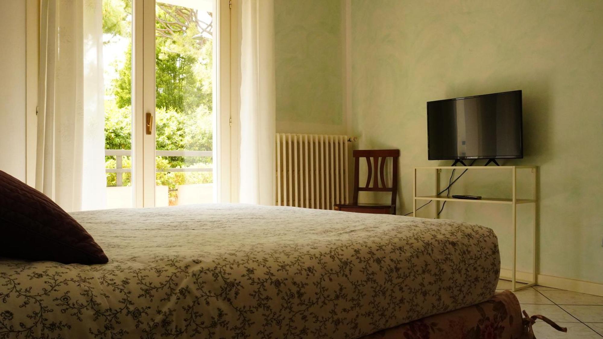 Appartamenti Villa Lina Дезенцано-дель-Гарда Экстерьер фото